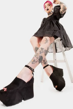 Lamoda Platform><noscript><img width=
